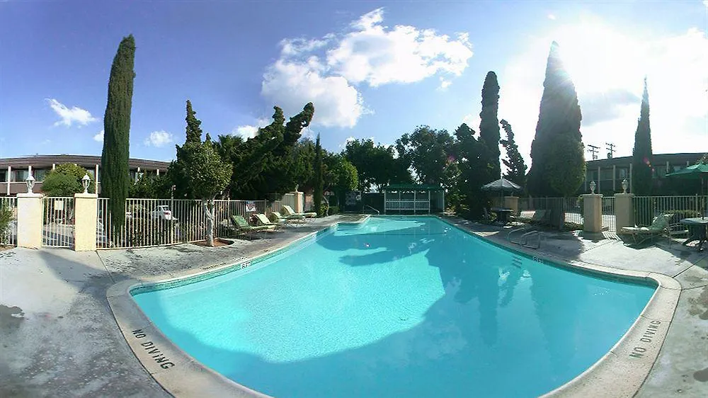Costa Mesa Inn - Newport Beach Area Hotel