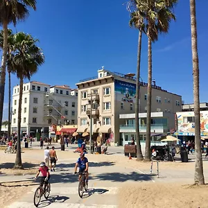 Venice Beach & Hotel